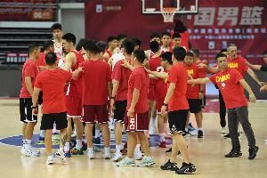 媒体人：中国男篮只要正常发挥 大概率战胜新西兰 挺进亚洲杯决赛